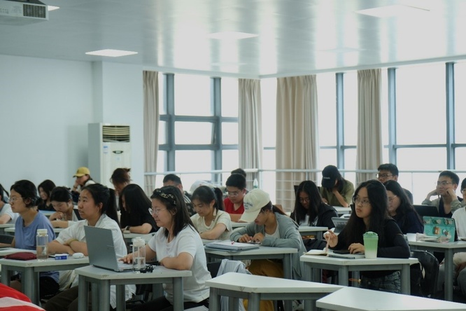 四川大学国际关系学院